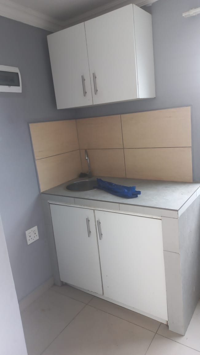 7 Bedroom Property for Sale in Phoenix Western Cape